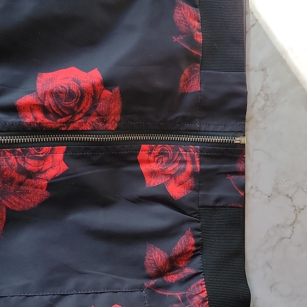Men's Black lightweight jacket with roses - Picture 2 of 4
